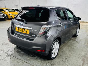 Toyota Yaris 1.5 VVT-h T Spirit CVT Euro 5 5dr