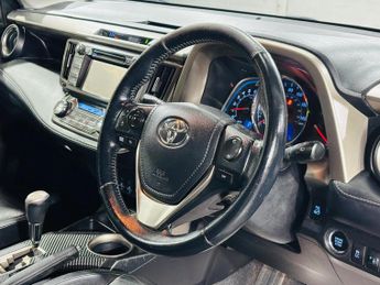 Toyota RAV4 2.2 D-CAT Invincible Auto 4WD Euro 5 5dr