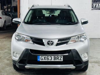 Toyota RAV4 2.2 D-CAT Invincible Auto 4WD Euro 5 5dr