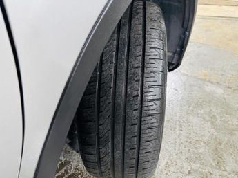 Toyota RAV4 2.2 D-CAT Invincible Auto 4WD Euro 5 5dr