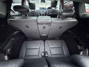 Hyundai Santa Fe 2.2 CRDi Blue Drive Premium SE Auto 4WD Euro 6 (s/s) 5dr (7 Seat
