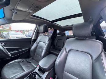 Hyundai Santa Fe 2.2 CRDi Blue Drive Premium SE Auto 4WD Euro 6 (s/s) 5dr (7 Seat