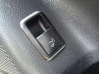 Mercedes-Benz GLA 2.1 GLA220d AMG Line (Premium Plus) 7G-DCT 4MATIC Euro 6 (s/s) 5