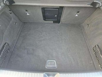 Mercedes-Benz GLA 2.1 GLA220d AMG Line (Premium Plus) 7G-DCT 4MATIC Euro 6 (s/s) 5