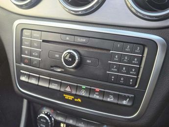 Mercedes-Benz GLA 2.1 GLA220d AMG Line (Premium Plus) 7G-DCT 4MATIC Euro 6 (s/s) 5