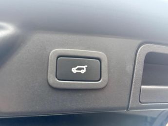 Land Rover Range Rover Velar 2.0 D240 SE Auto 4WD Euro 6 (s/s) 5dr