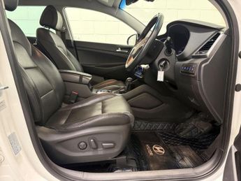 Hyundai TUCSON 1.7 CRDi Blue Drive Premium DCT Euro 6 (s/s) 5dr