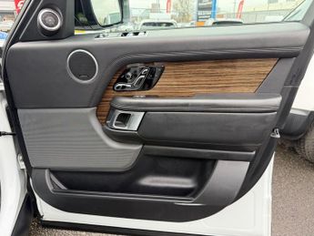 Land Rover Range Rover 3.0 TD V6 Vogue SE SUV 5dr Diesel Auto 4WD Euro 6 (s/s) (258 ps)