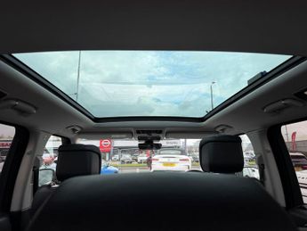 Land Rover Range Rover 3.0 TD V6 Vogue SE SUV 5dr Diesel Auto 4WD Euro 6 (s/s) (258 ps)