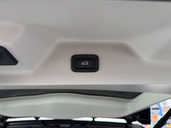 Land Rover Range Rover 3.0 TD V6 Vogue SE SUV 5dr Diesel Auto 4WD Euro 6 (s/s) (258 ps)