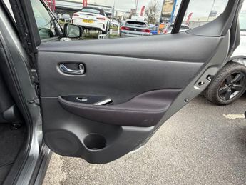 Nissan Leaf 24kWh Auto 5dr