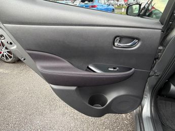 Nissan Leaf 24kWh Auto 5dr