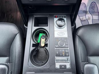 Land Rover Discovery 3.0 TD V6 SE Auto 4WD Euro 6 (s/s) 5dr