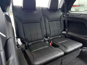 Land Rover Discovery 3.0 TD V6 SE Auto 4WD Euro 6 (s/s) 5dr