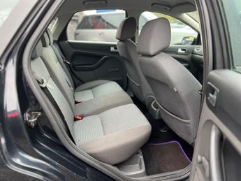 Ford Focus 1.6 LX 5dr
