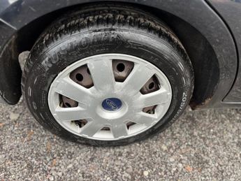 Ford Focus 1.6 LX 5dr