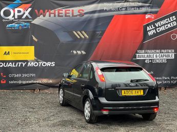 Ford Focus 1.6 LX 5dr