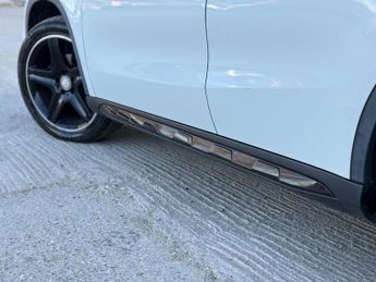 Mercedes-Benz GLA 1.6 GLA200 AMG Line (Executive) 7G-DCT Euro 6 (s/s) 5dr