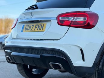 Mercedes-Benz GLA 1.6 GLA200 AMG Line (Executive) 7G-DCT Euro 6 (s/s) 5dr