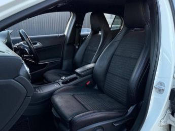 Mercedes-Benz GLA 1.6 GLA200 AMG Line (Executive) 7G-DCT Euro 6 (s/s) 5dr