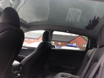 Tesla Model Y (Dual Motor) Performance Auto 4WDE 5dr