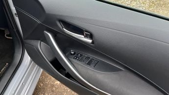 Toyota Corolla 1.8 VVT-h Icon Touring Sports CVT Euro 6 (s/s) 5dr