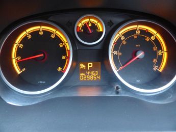 Vauxhall Corsa 1.4i 16v Club 5dr