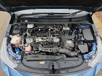 Toyota Corolla 2.0 VVT-h Design Touring Sports CVT Euro 6 (s/s) 5dr