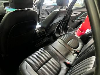 Jaguar F-PACE 2.0 D240 Portfolio Auto AWD Euro 6 (s/s) 5dr