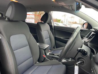 Hyundai TUCSON 1.7 CRDi Blue Drive SE Nav DCT Euro 6 (s/s) 5dr