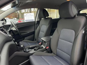 Hyundai TUCSON 1.7 CRDi Blue Drive SE Nav DCT Euro 6 (s/s) 5dr