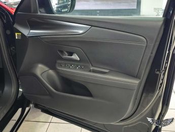 Vauxhall Mokka Electric 50kWh SRi Nav Premium Auto 5dr