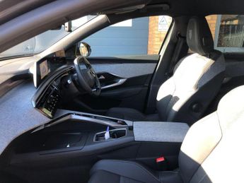 Peugeot 5008 1.2 HYBRID GT e-DSC6 Euro 6 (s/s) 5dr