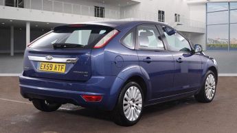 Ford Focus 1.6 Titanium 5dr