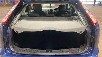 Ford Focus 1.6 Titanium 5dr