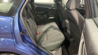 Ford Focus 1.6 Titanium 5dr