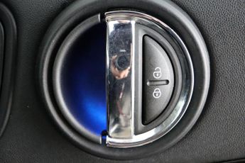 MINI Countryman 1.5 10kWh Cooper SE Classic Auto ALL4 Euro 6 (s/s) 5dr