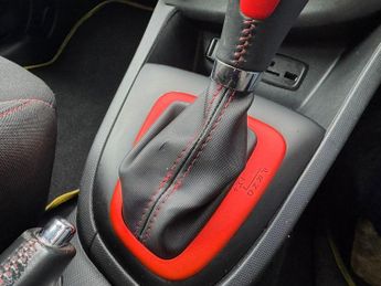 RENAULT CLIO 1.6 TCe Renaultsport Lux Hatchback 5dr Petrol EDC Euro 5 (200 ps