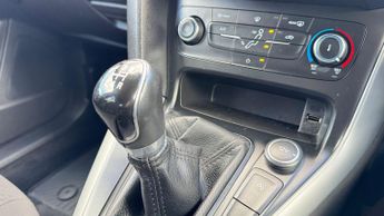 Ford Focus 1.0T EcoBoost Zetec Edition Euro 6 (s/s) 5dr