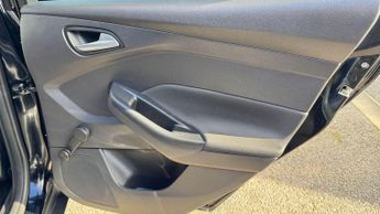 Ford Focus 1.0T EcoBoost Zetec Edition Euro 6 (s/s) 5dr