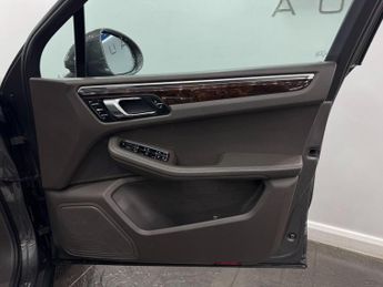 Porsche Macan 3.0 TD V6 S PDK 4WD Euro 6 (s/s) 5dr