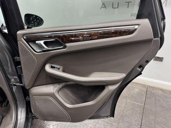 Porsche Macan 3.0 TD V6 S PDK 4WD Euro 6 (s/s) 5dr