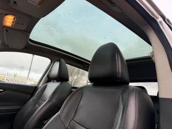 Nissan Qashqai 1.6 dCi Tekna XTRON 2WD Euro 6 (s/s) 5dr
