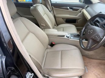 Mercedes-Benz C Class 1.8 C180 BlueEfficiency Elegance Auto Euro 5 5dr