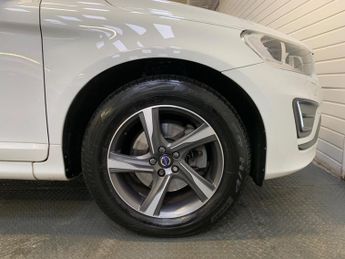 Volvo XC60 2.4 D5 R-Design Nav Auto AWD Euro 6 (s/s) 5dr