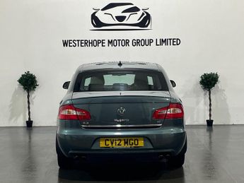 Skoda Superb 3.6 V6 Elegance DSG 4WD Euro 5 5dr