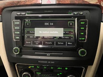 Skoda Superb 3.6 V6 Elegance DSG 4WD Euro 5 5dr