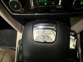 Skoda Superb 3.6 V6 Elegance DSG 4WD Euro 5 5dr