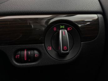 Volkswagen Jetta 2.0 TDI BlueMotion Tech SE DSG Euro 6 (s/s) 4dr