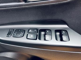 Hyundai KONA 1.6 h-GDi SE Connect DCT Euro 6 (s/s) 5dr